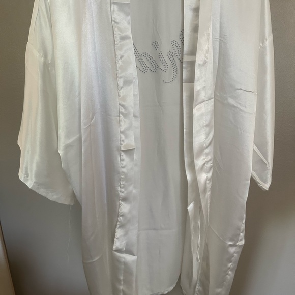💍Bridal Robe - Picture 3 of 3